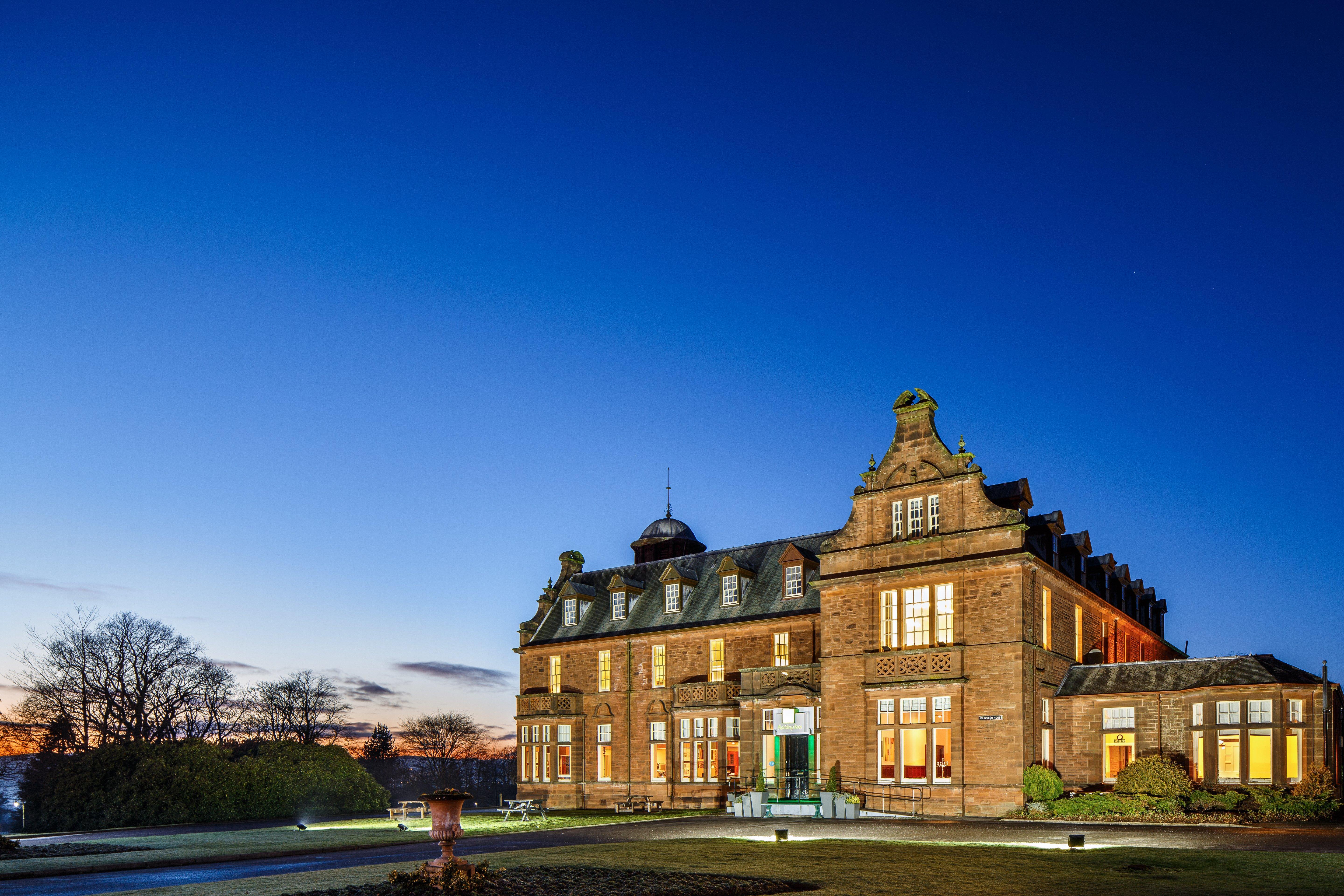 Holiday Inn Dumfries By Ihg Екстериор снимка