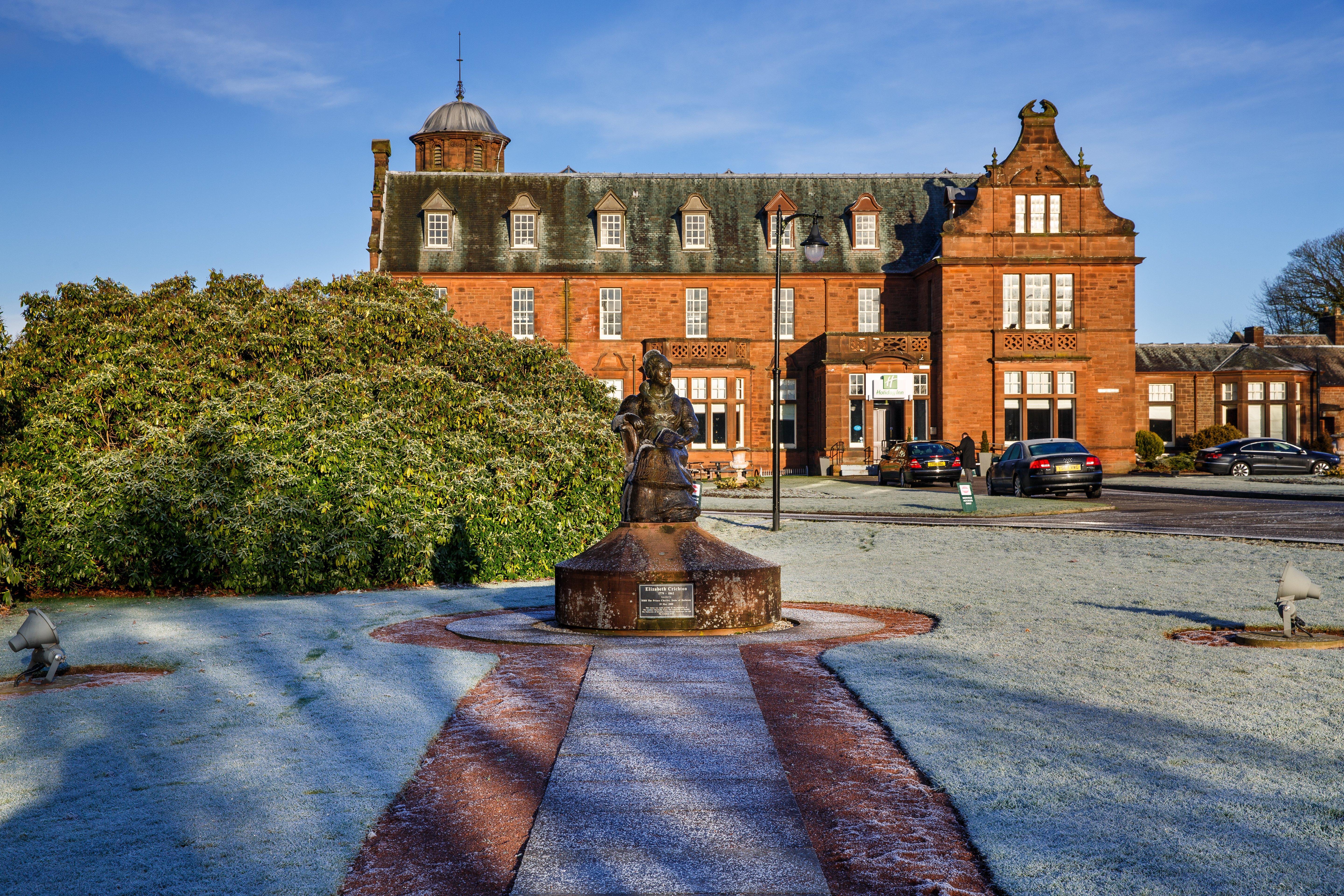 Holiday Inn Dumfries By Ihg Екстериор снимка