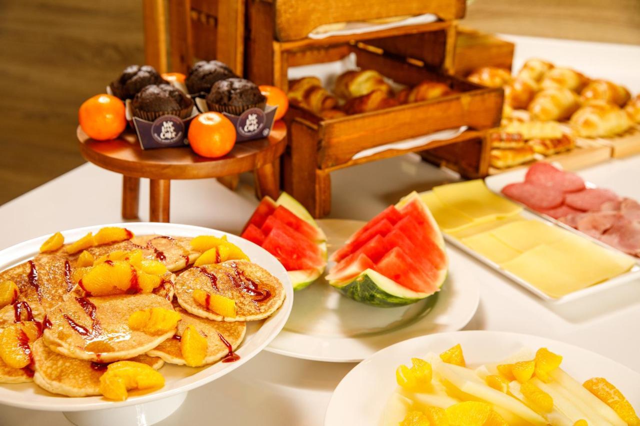 Holiday Inn Dumfries By Ihg Екстериор снимка
