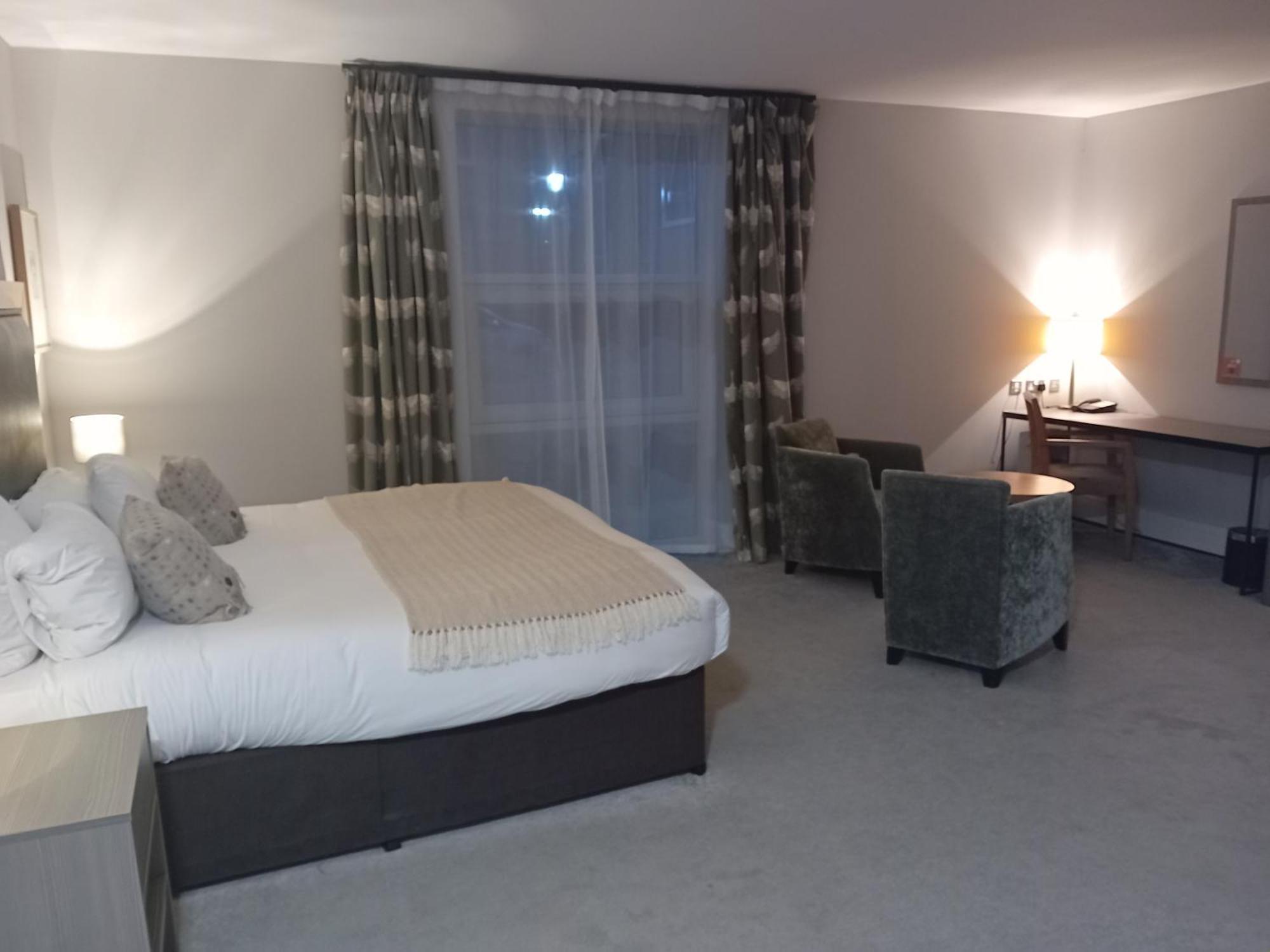 Holiday Inn Dumfries By Ihg Екстериор снимка