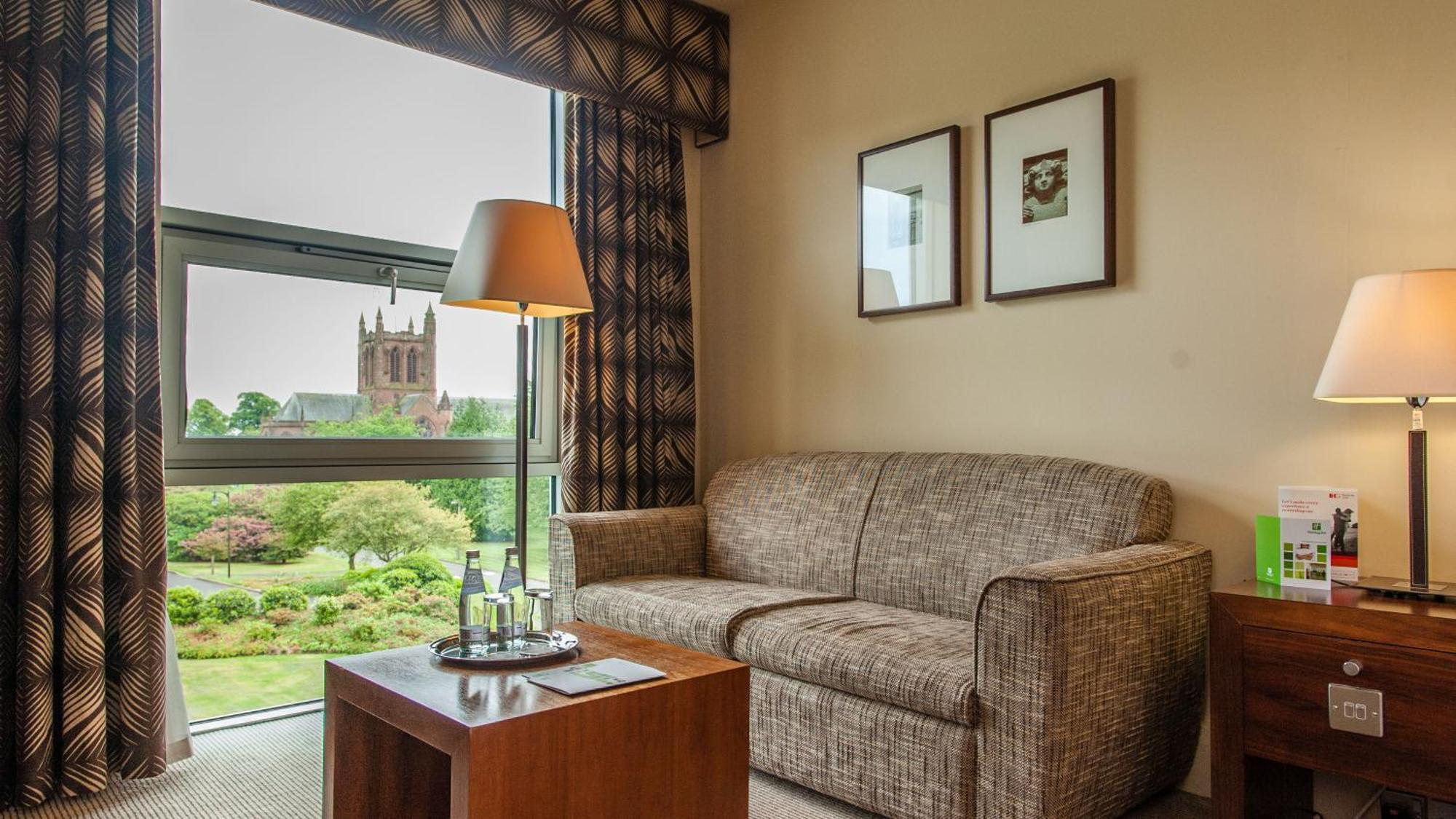 Holiday Inn Dumfries By Ihg Екстериор снимка