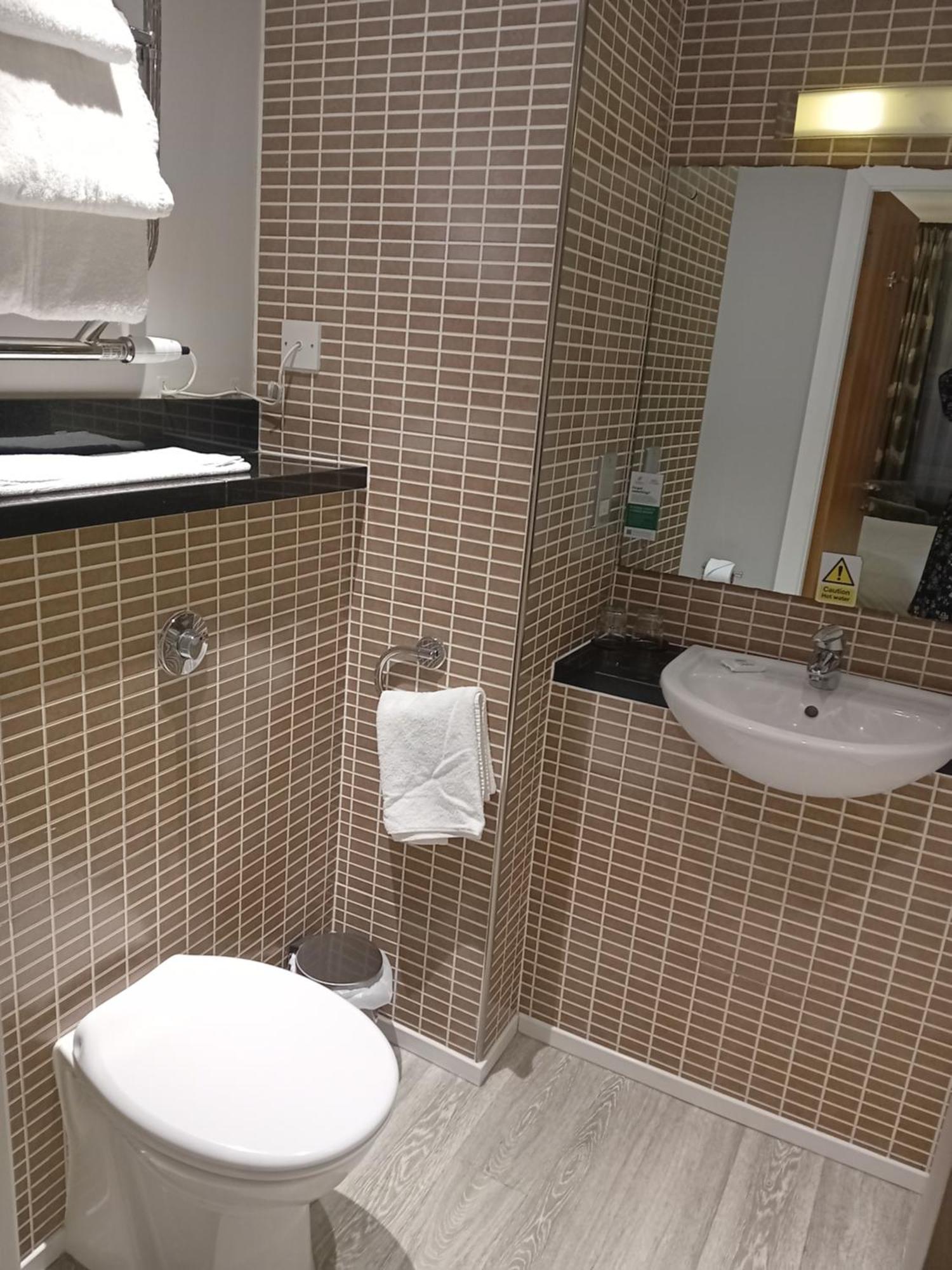 Holiday Inn Dumfries By Ihg Екстериор снимка