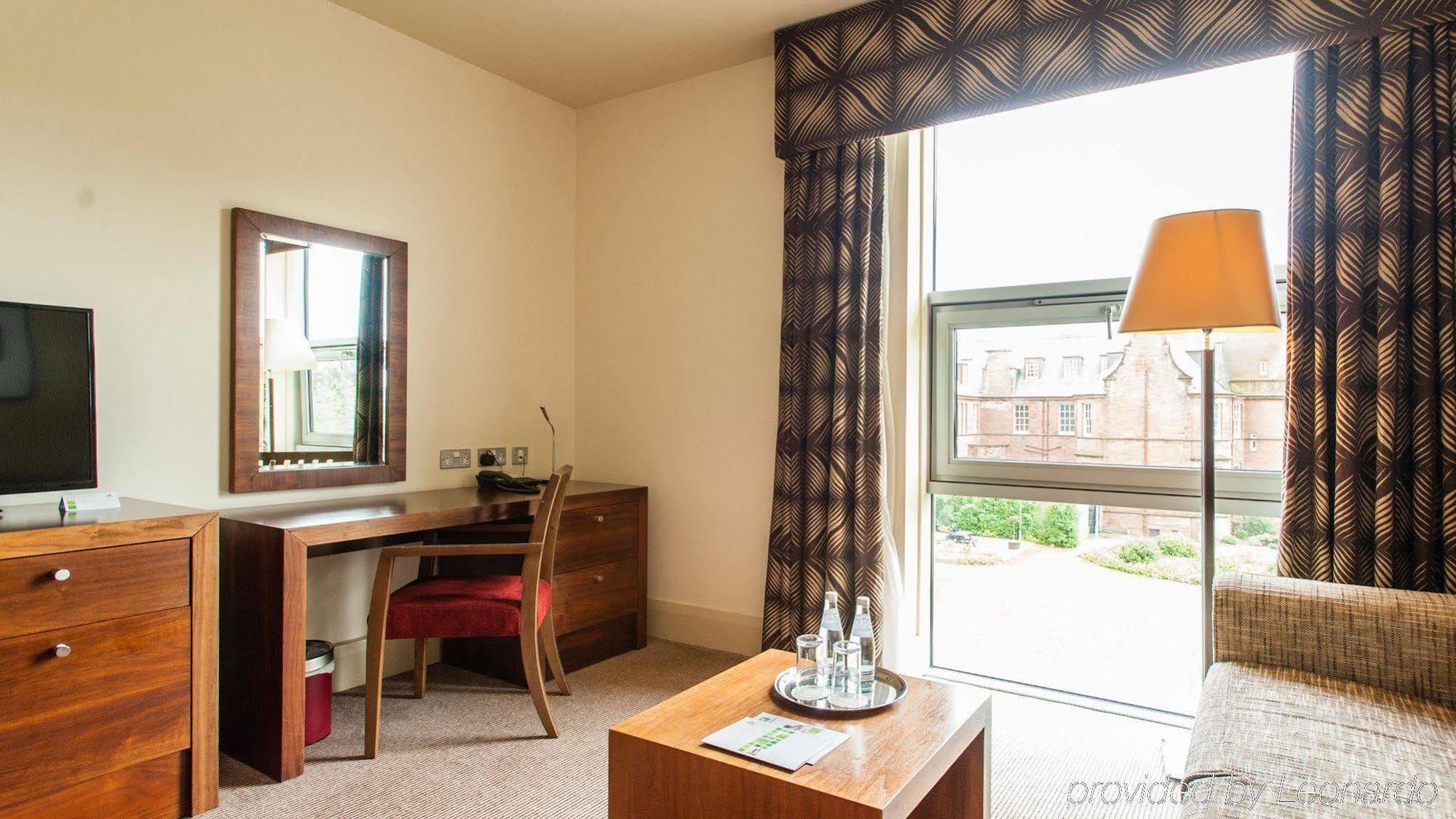 Holiday Inn Dumfries By Ihg Екстериор снимка