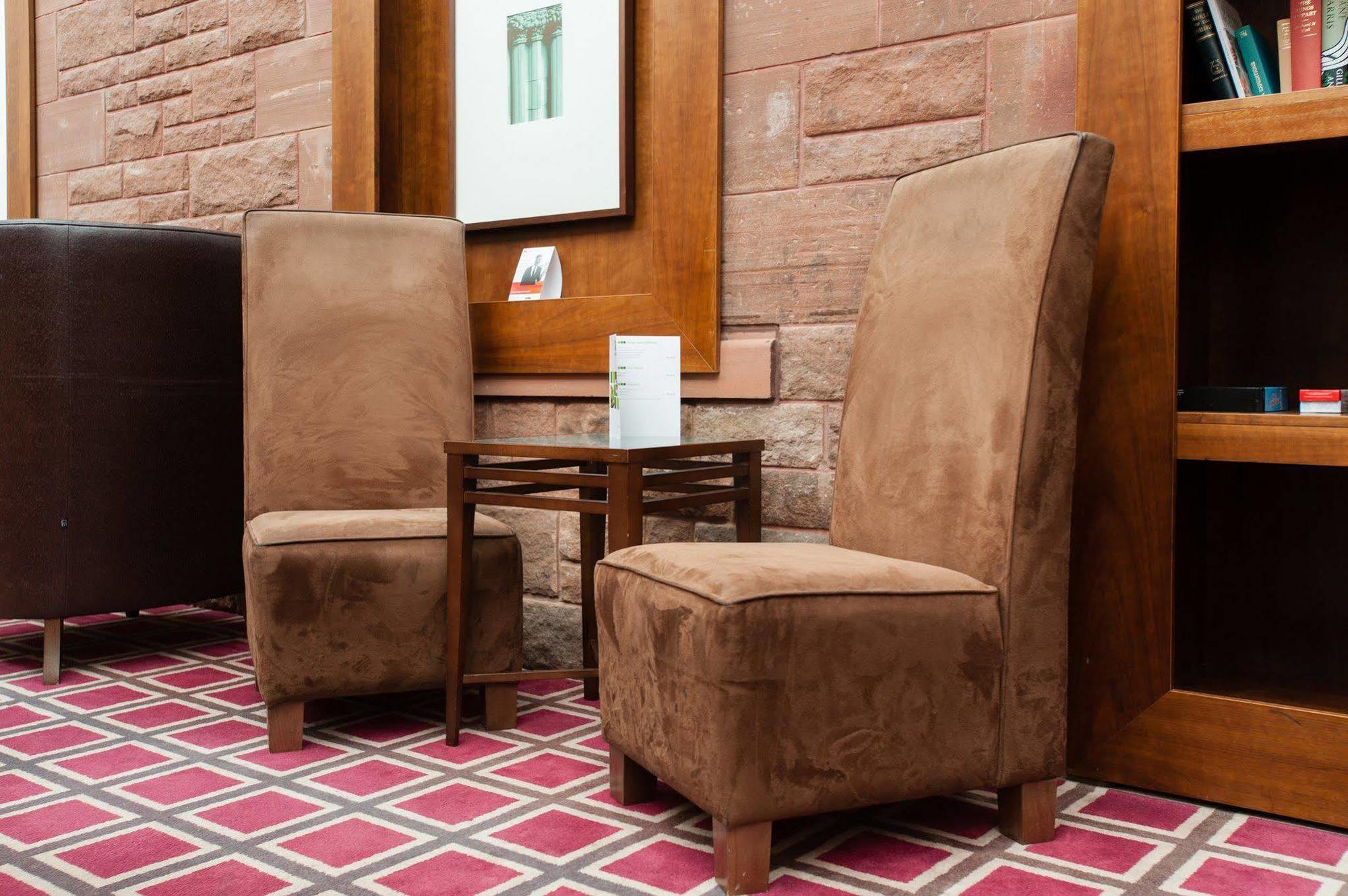 Holiday Inn Dumfries By Ihg Екстериор снимка