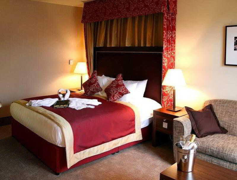 Holiday Inn Dumfries By Ihg Екстериор снимка